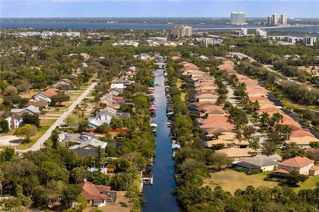 1006 April LN, North Fort Myers, FL 33903