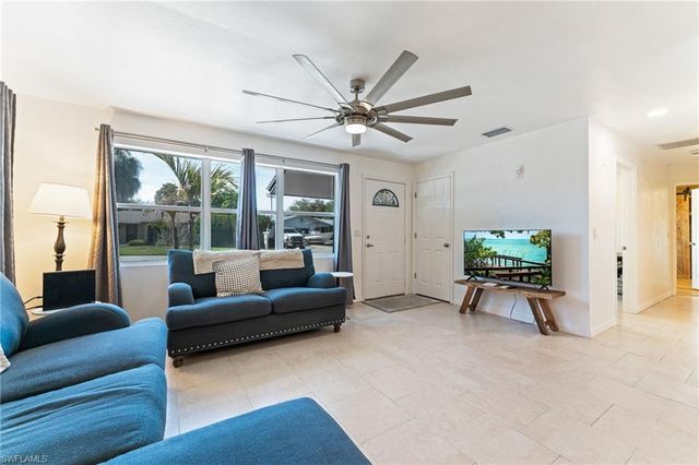 1006 April LN, North Fort Myers, FL 33903