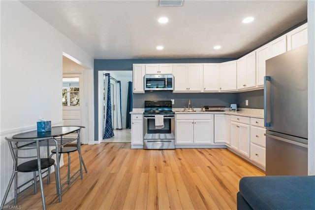 1006 April LN, North Fort Myers, FL 33903