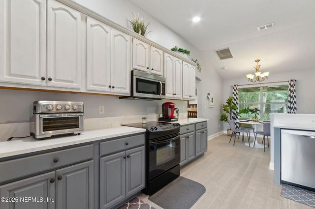 1531 LOCKEND Court, Jacksonville, FL 32221
