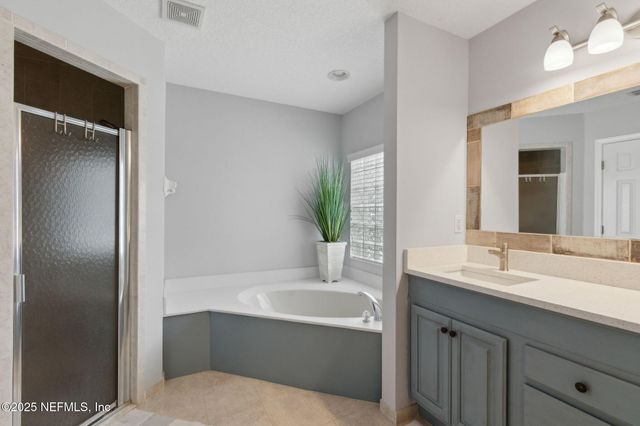 1531 LOCKEND Court, Jacksonville, FL 32221
