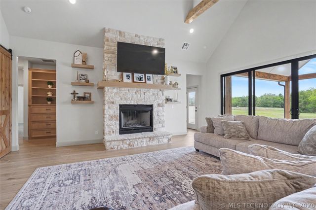 16014 N Memorial Drive, Collinsville, OK 74021