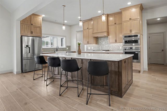 16014 N Memorial Drive, Collinsville, OK 74021