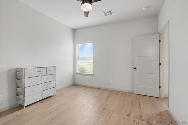 16014 N Memorial Drive, Collinsville, OK 74021