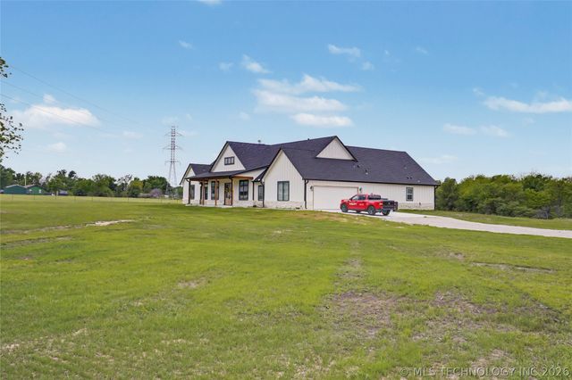 16014 N Memorial Drive, Collinsville, OK 74021