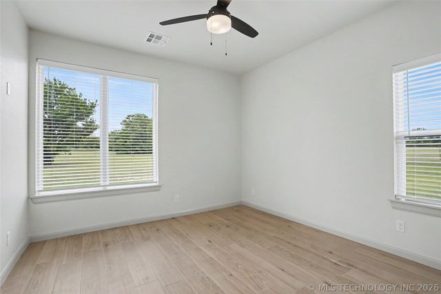 16014 N Memorial Drive, Collinsville, OK 74021