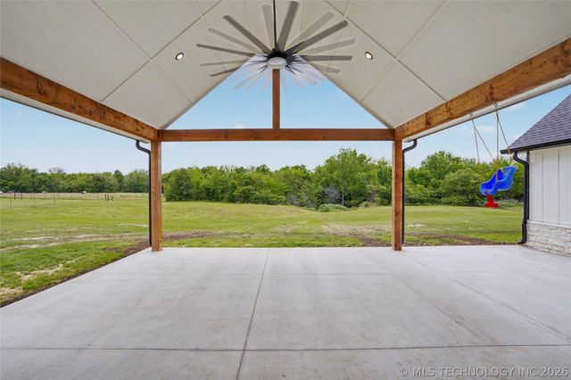 16014 N Memorial Drive, Collinsville, OK 74021