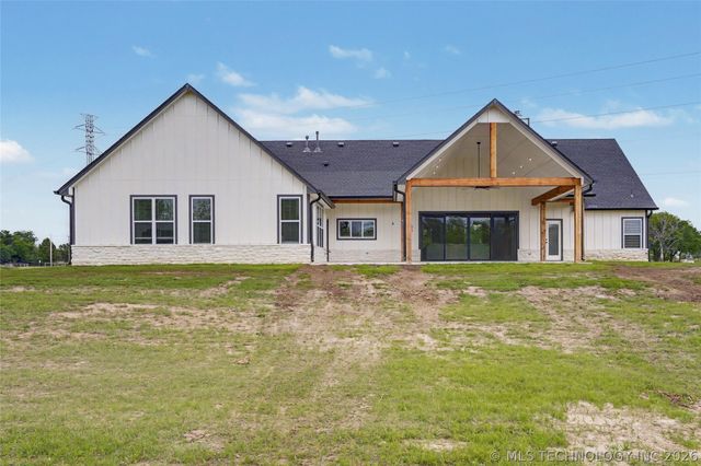 16014 N Memorial Drive, Collinsville, OK 74021
