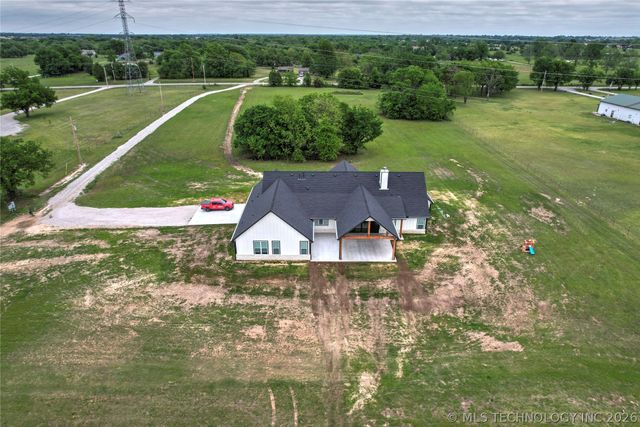 16014 N Memorial Drive, Collinsville, OK 74021
