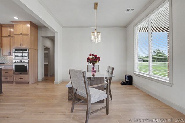 16014 N Memorial Drive, Collinsville, OK 74021