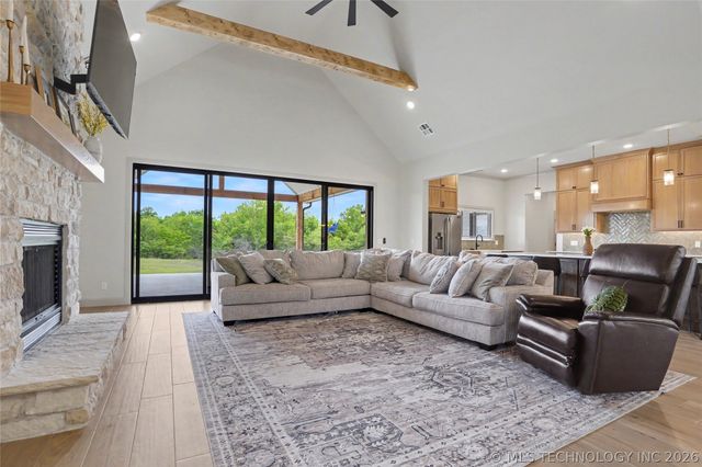 16014 N Memorial Drive, Collinsville, OK 74021
