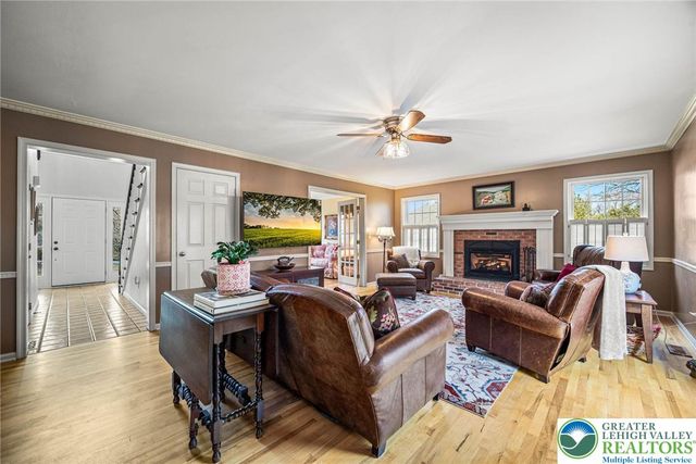 6335 Red Fox, Upper Saucon Twp, PA 18036