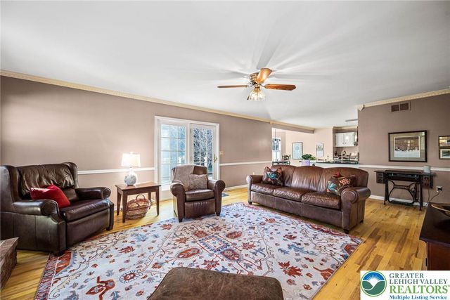 6335 Red Fox, Upper Saucon Twp, PA 18036