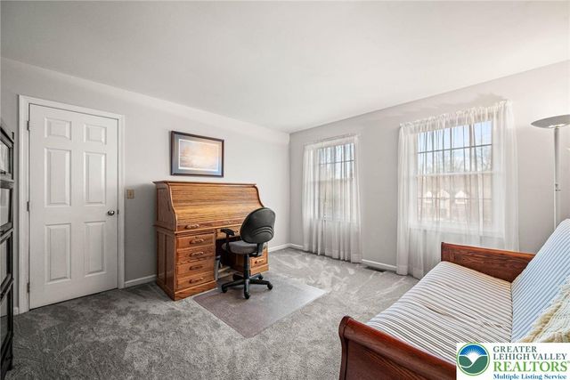 6335 Red Fox, Upper Saucon Twp, PA 18036