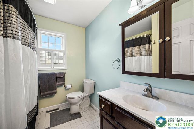 6335 Red Fox, Upper Saucon Twp, PA 18036