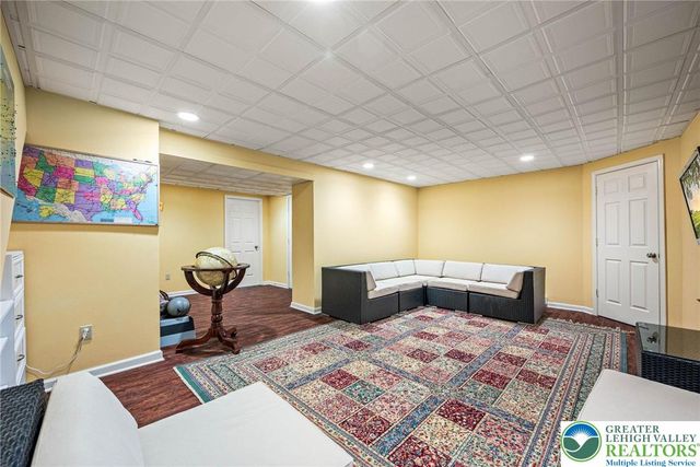 6335 Red Fox, Upper Saucon Twp, PA 18036