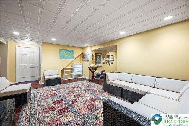 6335 Red Fox, Upper Saucon Twp, PA 18036