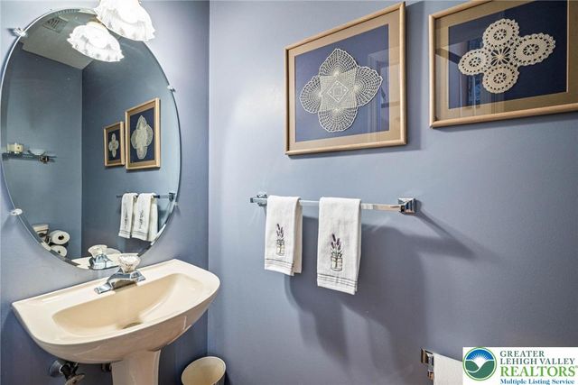 6335 Red Fox, Upper Saucon Twp, PA 18036