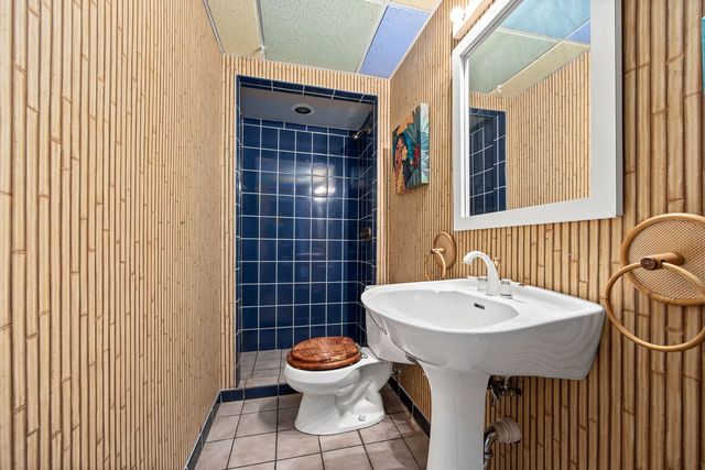 8405 Carriage Green Drive, Darien, IL 60561