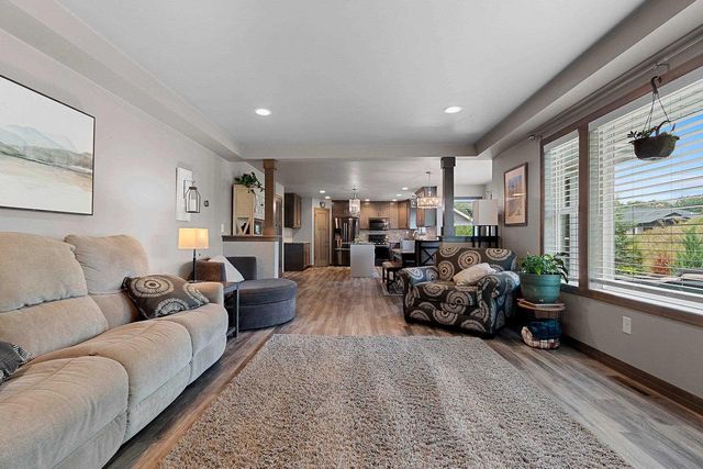 2503 REMINGTON ROAD, Green Bay, WI 54302