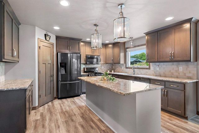 2503 REMINGTON ROAD, Green Bay, WI 54302