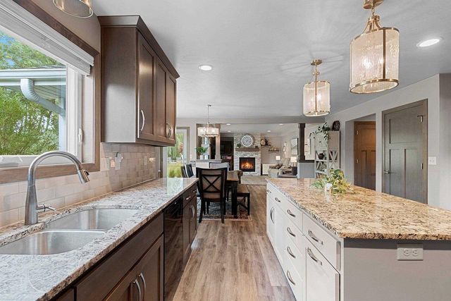 2503 REMINGTON ROAD, Green Bay, WI 54302