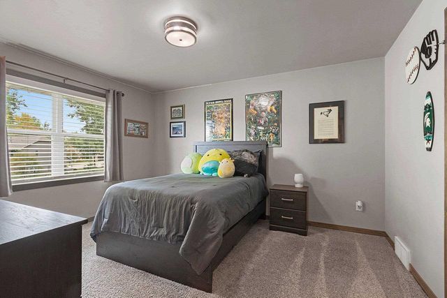 2503 REMINGTON ROAD, Green Bay, WI 54302