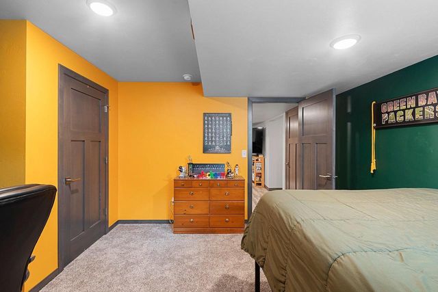 2503 REMINGTON ROAD, Green Bay, WI 54302