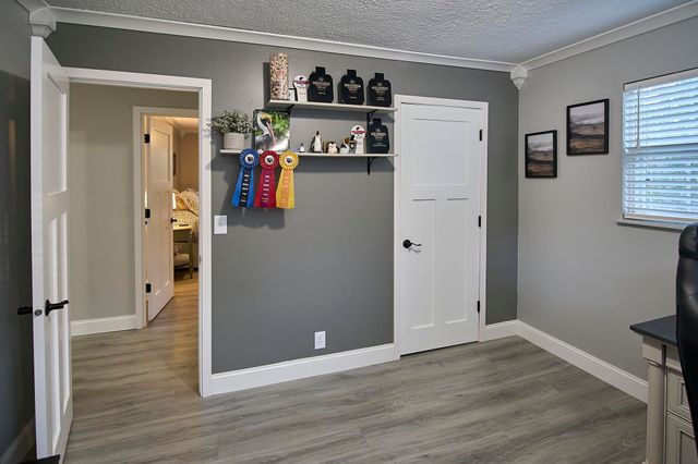 2049 Buff Creek Road, Hurricane, WV 25526