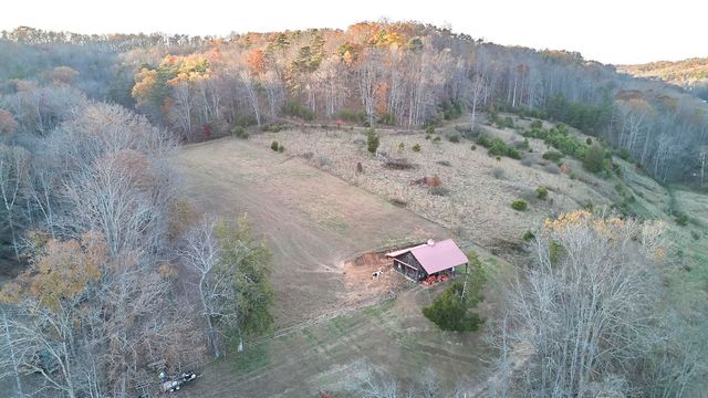 2049 Buff Creek Road, Hurricane, WV 25526