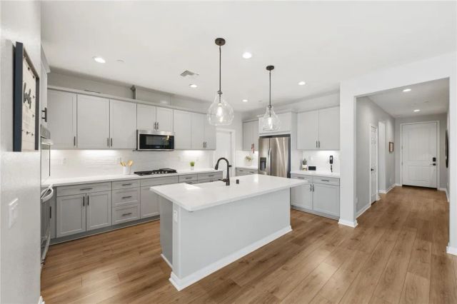 29050 Golden Sunset, Winchester, CA 92596