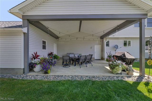 4200 W Candy Apple Court, New Middletown, OH 44442