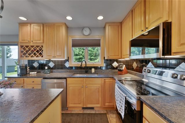 4200 W Candy Apple Court, New Middletown, OH 44442