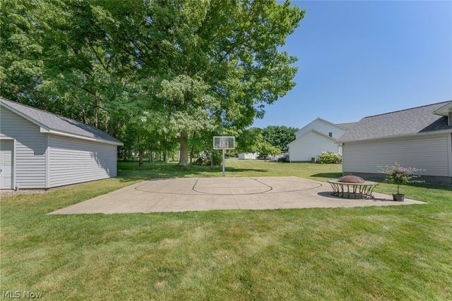 4200 W Candy Apple Court, New Middletown, OH 44442