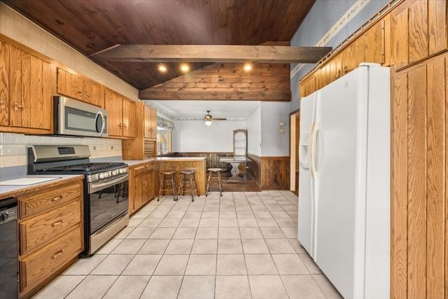 25 Andrew Ave, Taunton, MA 02780