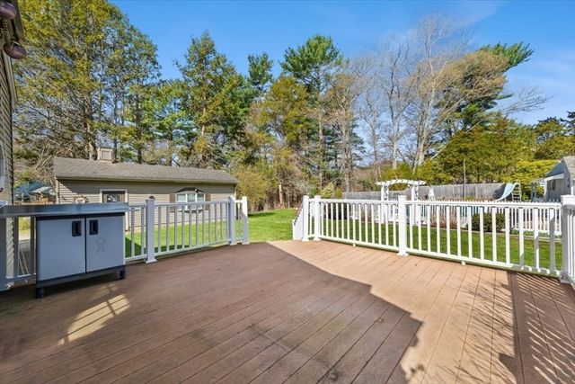 25 Andrew Ave, Taunton, MA 02780