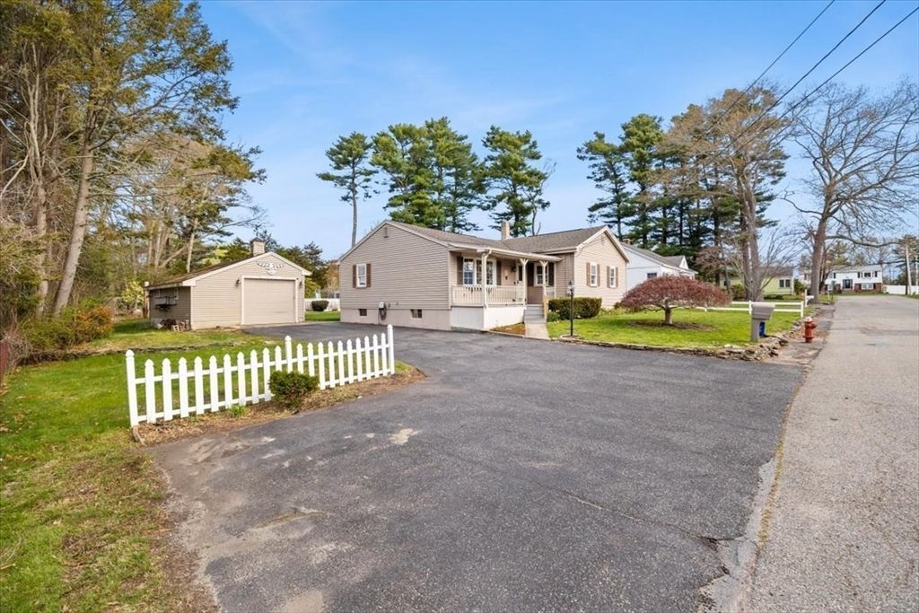 25 Andrew Ave, Taunton, MA 02780
