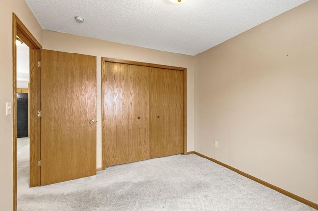 529 5th Avenue E, Shakopee, MN 55379