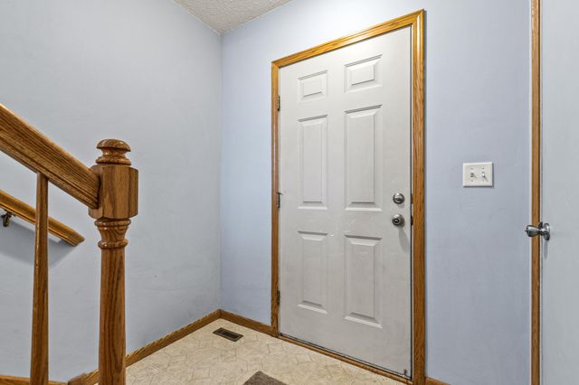 529 5th Avenue E, Shakopee, MN 55379