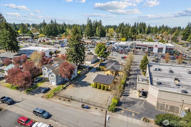 6915 Evergreen Way, Everett, WA 98203