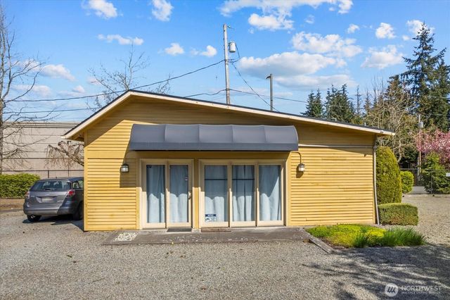 6915 Evergreen Way, Everett, WA 98203