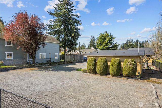 6915 Evergreen Way, Everett, WA 98203
