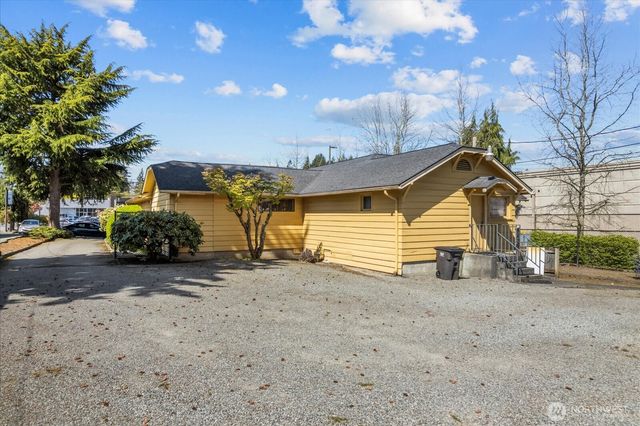 6915 Evergreen Way, Everett, WA 98203