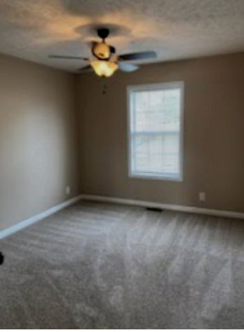 1351 Whitt Ln, Clarksville, TN 37042