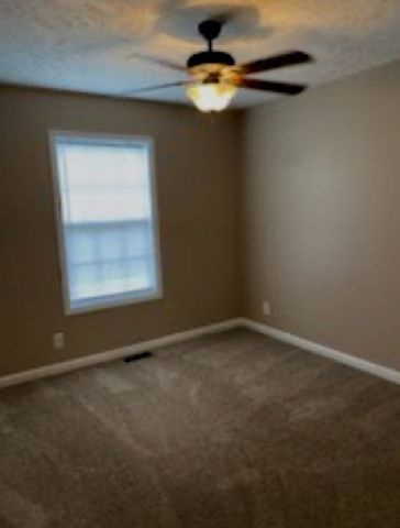 1351 Whitt Ln, Clarksville, TN 37042