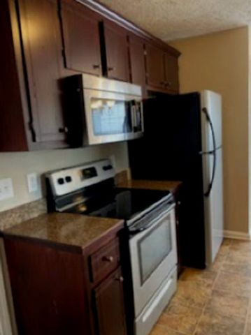 1351 Whitt Ln, Clarksville, TN 37042