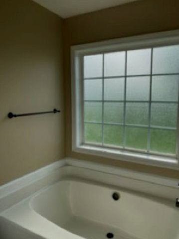 1351 Whitt Ln, Clarksville, TN 37042