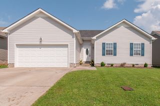 1351 Whitt Ln, Clarksville, TN 37042