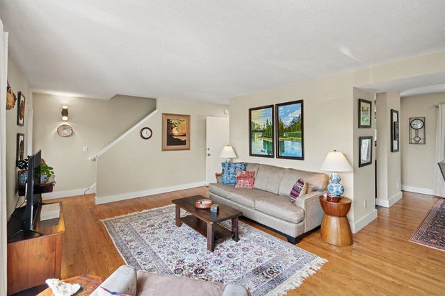 921 Dartmouth Avenue SE, Minneapolis, MN 55414