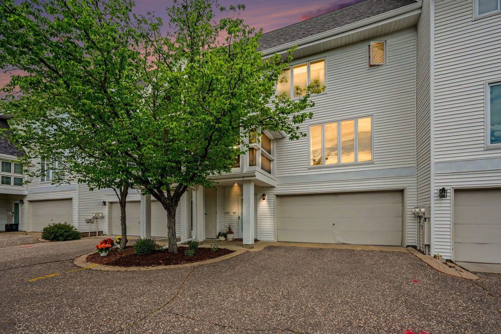 921 Dartmouth Avenue SE, Minneapolis, MN 55414 — photo 5